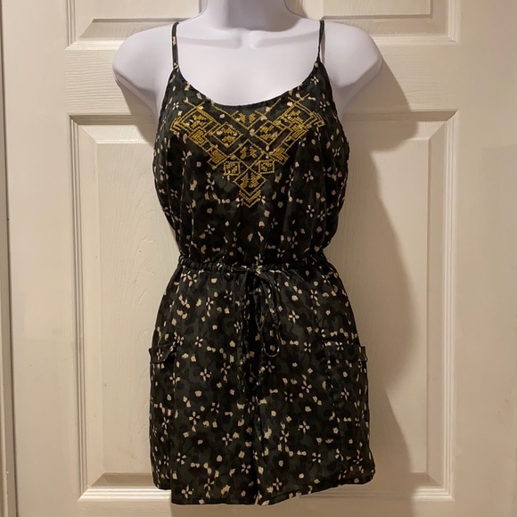 Urban Outfitters Ecote Aztec Inspired embroidered romper in black size S - Picture 10 of 10